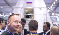 Пресс-секретарь главы российского космического агентства был арестован за государственную измену.